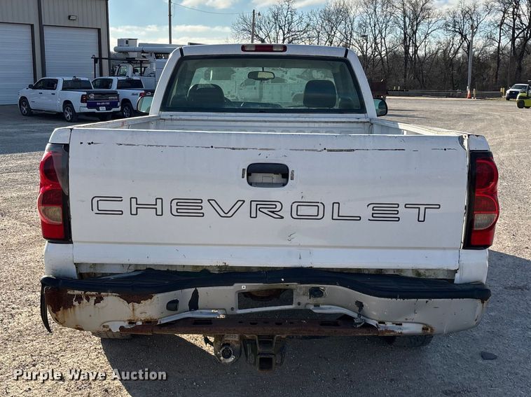 image for item FG0185 2005 Chevrolet Silverado 1500 pickup truck