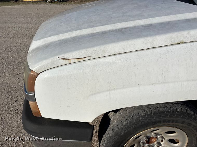 image for item FG0185 2005 Chevrolet Silverado 1500 pickup truck