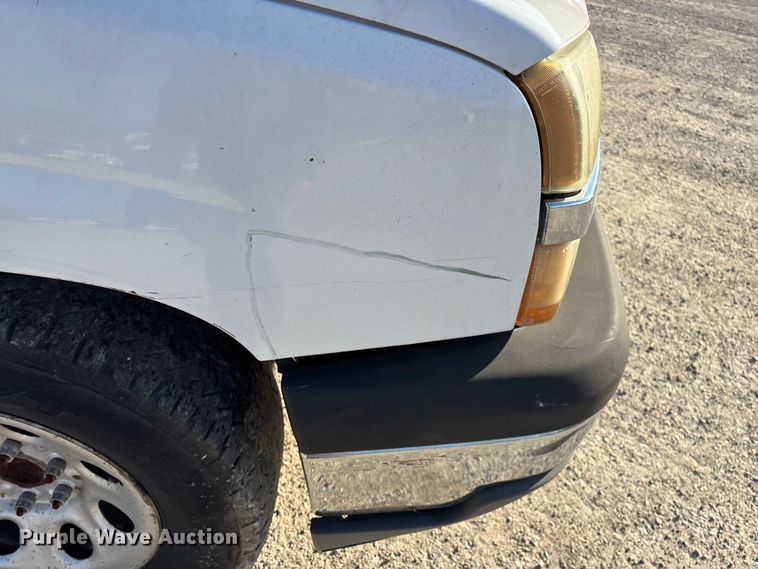 image for item FG0185 2005 Chevrolet Silverado 1500 pickup truck