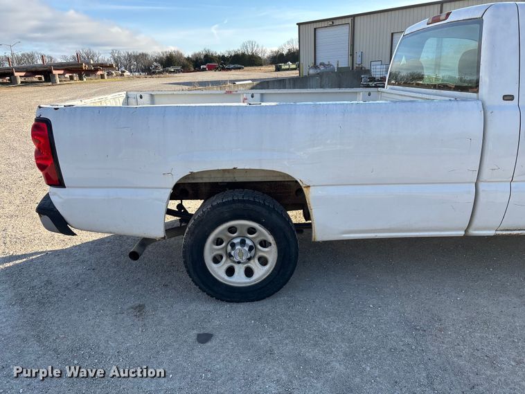 image for item FG0185 2005 Chevrolet Silverado 1500 pickup truck