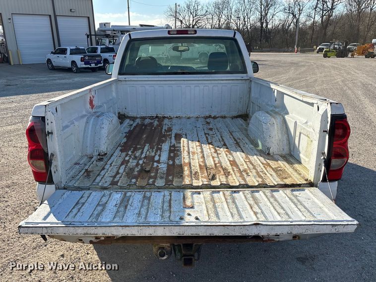 image for item FG0185 2005 Chevrolet Silverado 1500 pickup truck