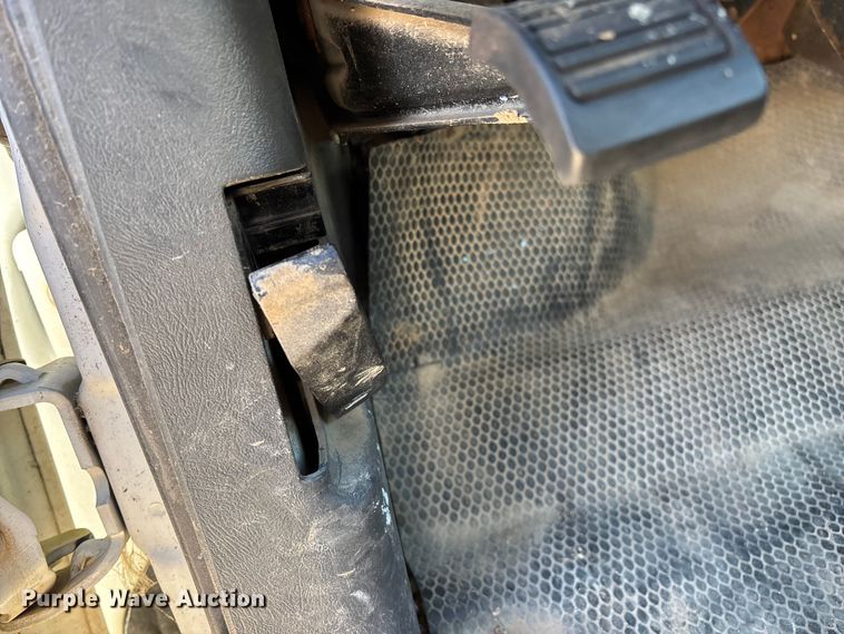 image for item FG0185 2005 Chevrolet Silverado 1500 pickup truck