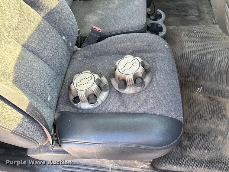 image for item FG0185 2005 Chevrolet Silverado 1500 pickup truck