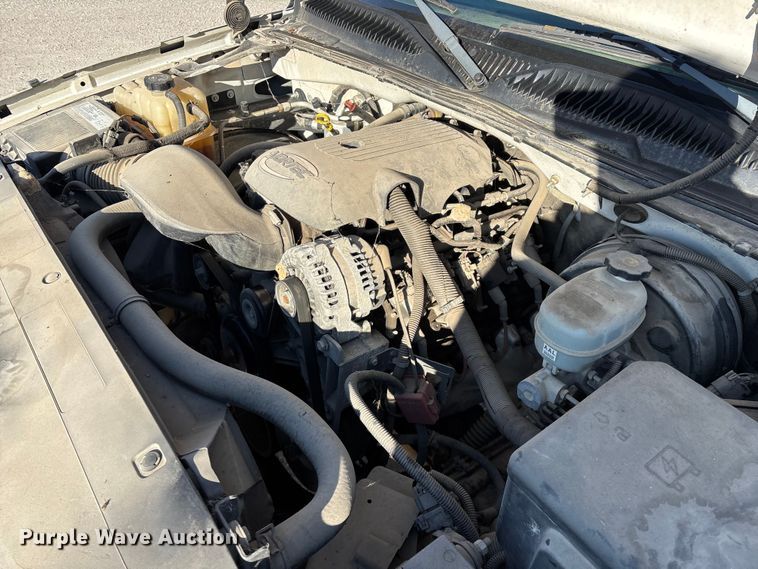 image for item FG0185 2005 Chevrolet Silverado 1500 pickup truck