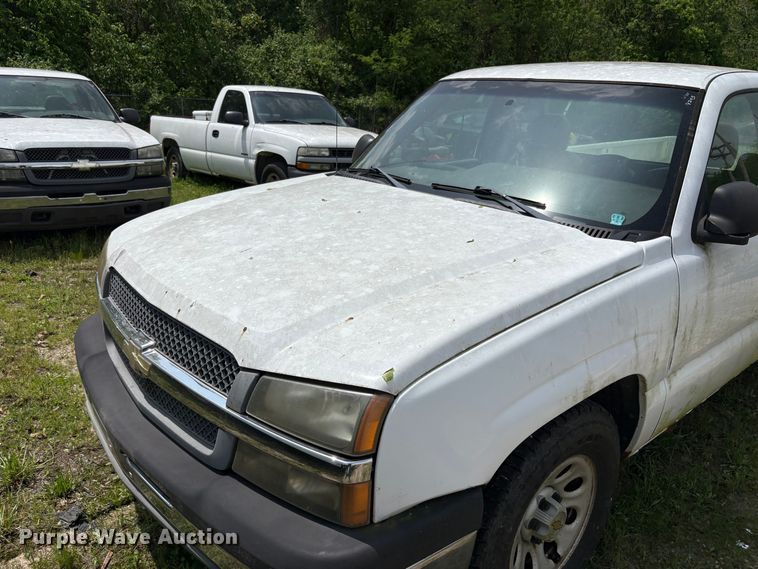 image for item FG0185 2005 Chevrolet Silverado 1500 pickup truck