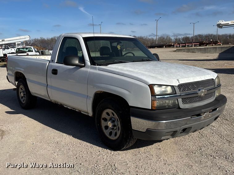 image for item FG0186 2005 Chevrolet Silverado 1500 pickup truck