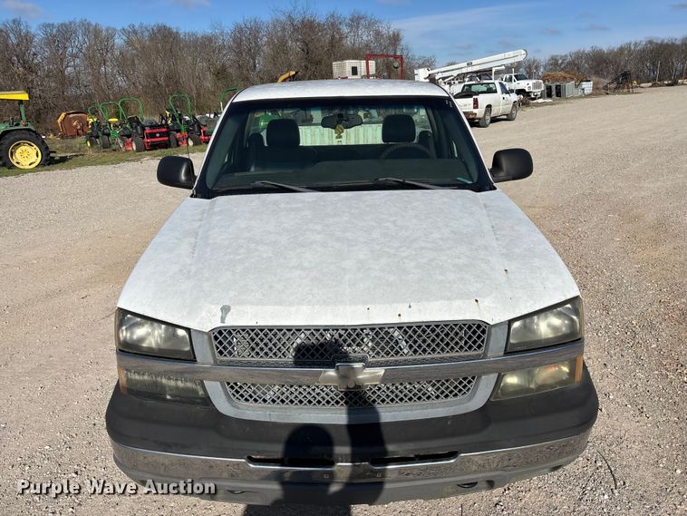 image for item FG0186 2005 Chevrolet Silverado 1500 pickup truck