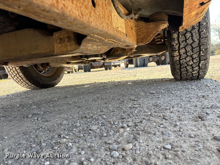 image for item FG0186 2005 Chevrolet Silverado 1500 pickup truck