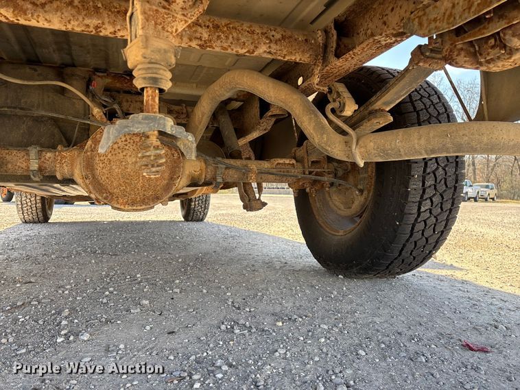 image for item FG0186 2005 Chevrolet Silverado 1500 pickup truck