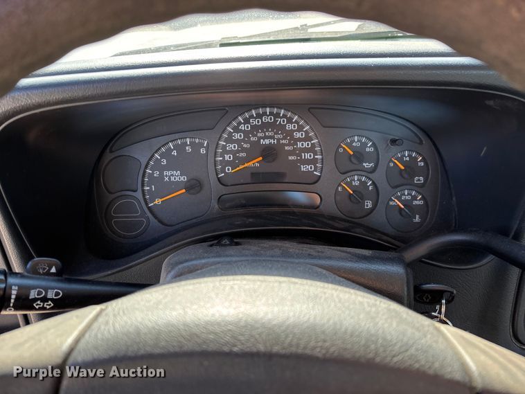 image for item FG0186 2005 Chevrolet Silverado 1500 pickup truck