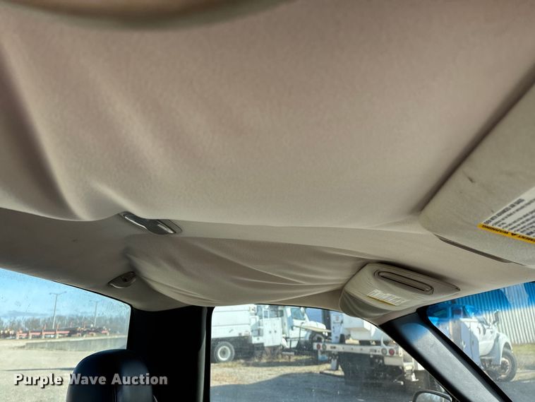 image for item FG0186 2005 Chevrolet Silverado 1500 pickup truck