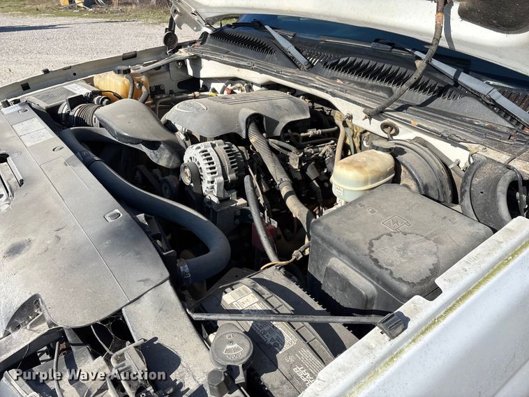 image for item FG0186 2005 Chevrolet Silverado 1500 pickup truck