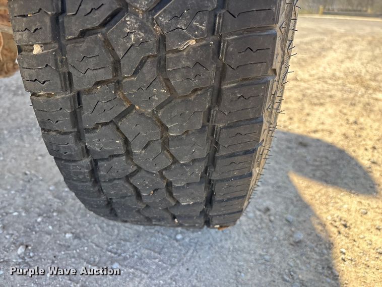 image for item FG0186 2005 Chevrolet Silverado 1500 pickup truck