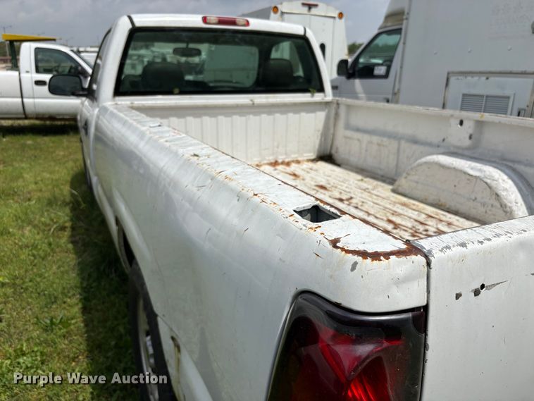 image for item FG0186 2005 Chevrolet Silverado 1500 pickup truck