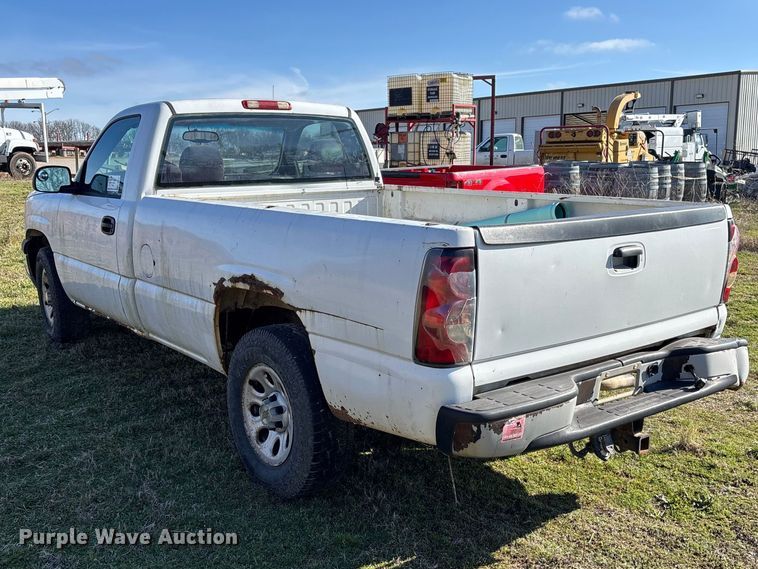 image for item FG0187 2005 Chevrolet Silverado 1500 pickup truck