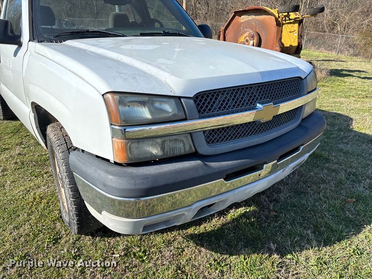 image for item FG0187 2005 Chevrolet Silverado 1500 pickup truck