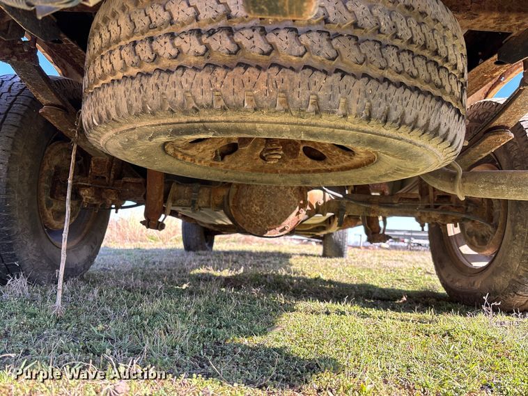 image for item FG0187 2005 Chevrolet Silverado 1500 pickup truck