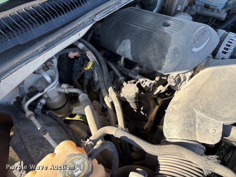 image for item FG0187 2005 Chevrolet Silverado 1500 pickup truck