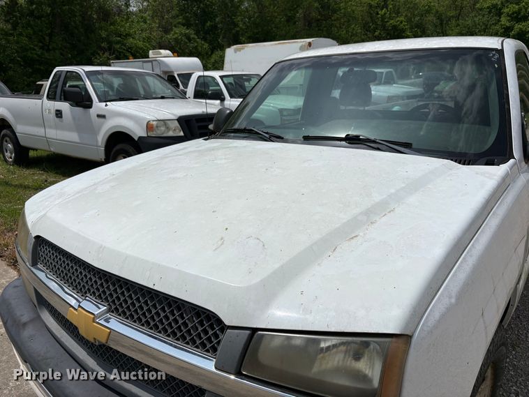 image for item FG0187 2005 Chevrolet Silverado 1500 pickup truck