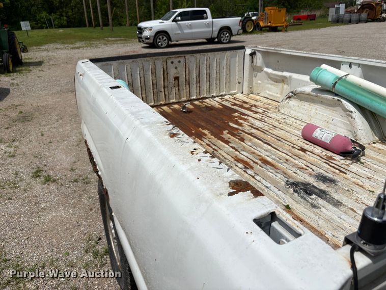 image for item FG0187 2005 Chevrolet Silverado 1500 pickup truck
