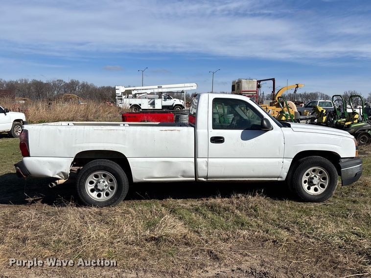 image for item FG0188 2006 Chevrolet Silverado 1500 pickup truck