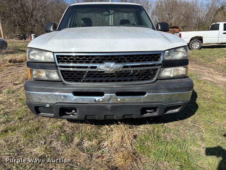 image for item FG0188 2006 Chevrolet Silverado 1500 pickup truck
