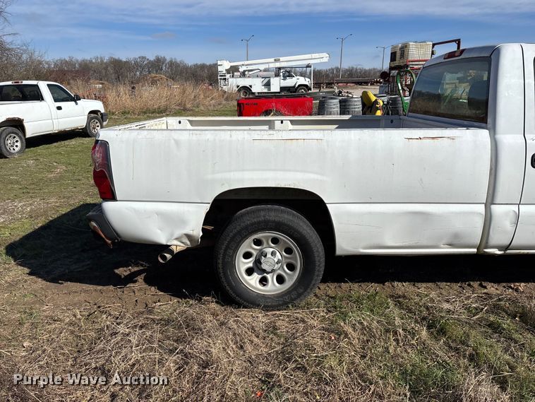 image for item FG0188 2006 Chevrolet Silverado 1500 pickup truck