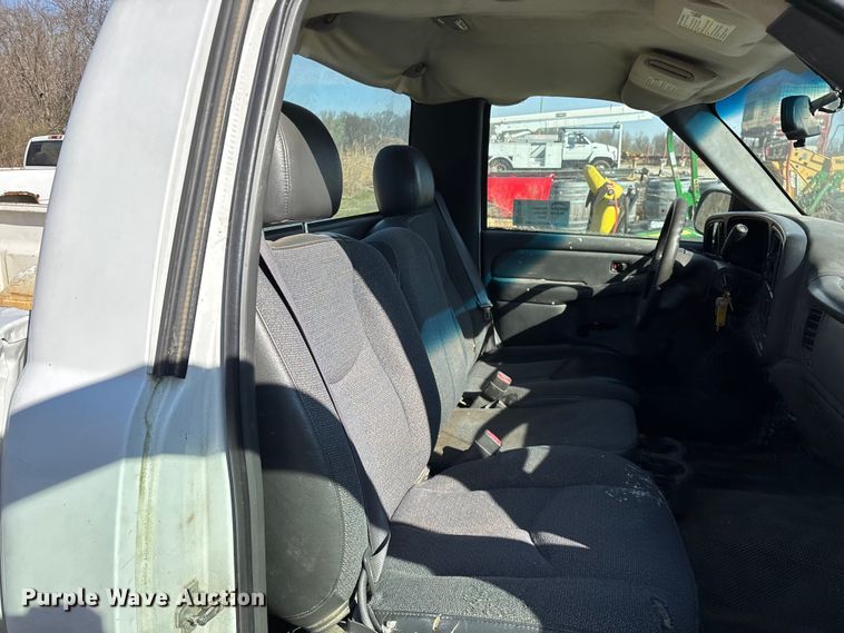 image for item FG0188 2006 Chevrolet Silverado 1500 pickup truck