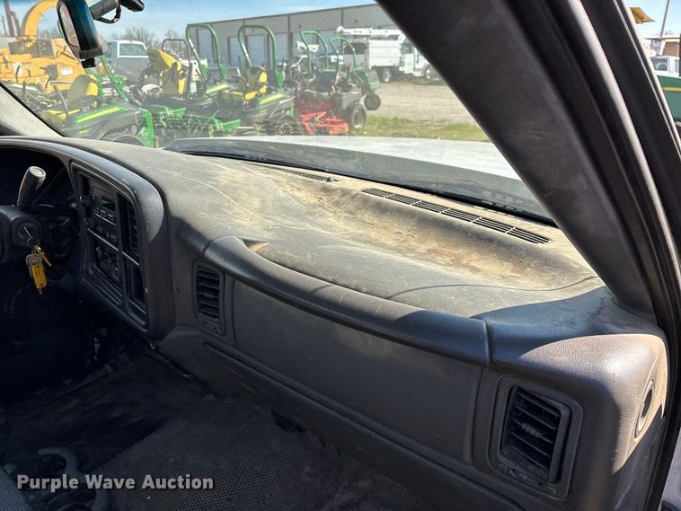 image for item FG0188 2006 Chevrolet Silverado 1500 pickup truck