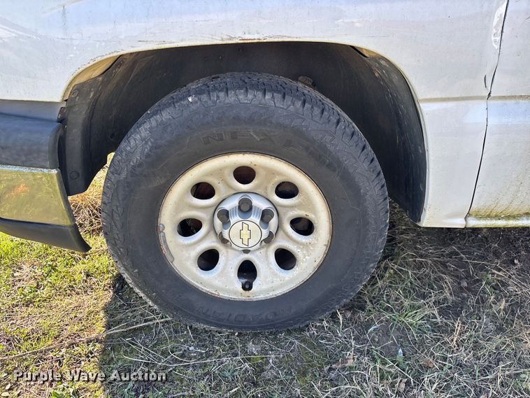 image for item FG0188 2006 Chevrolet Silverado 1500 pickup truck