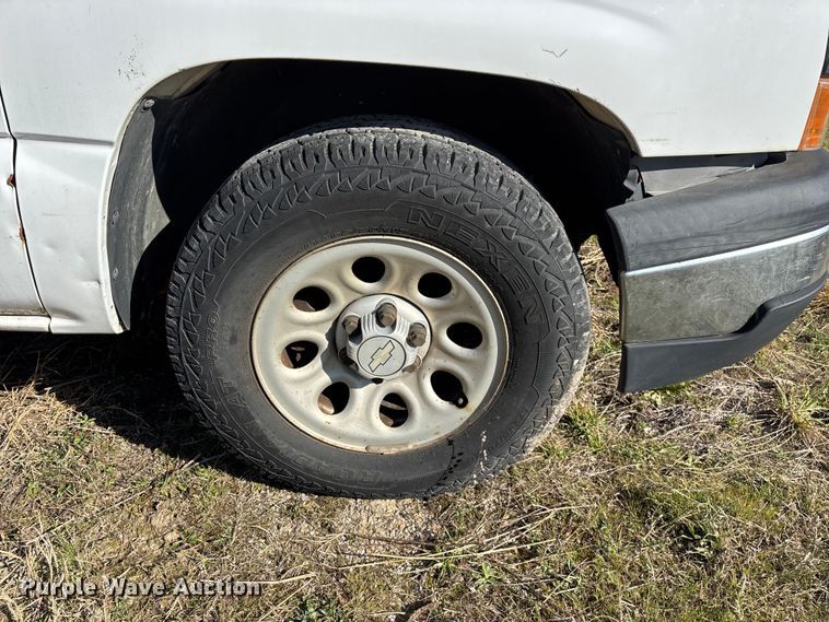 image for item FG0188 2006 Chevrolet Silverado 1500 pickup truck