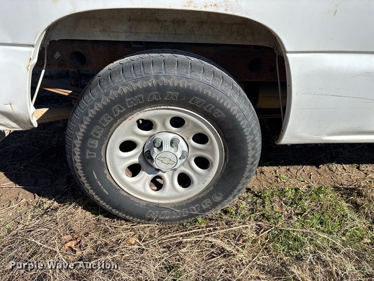 image for item FG0188 2006 Chevrolet Silverado 1500 pickup truck