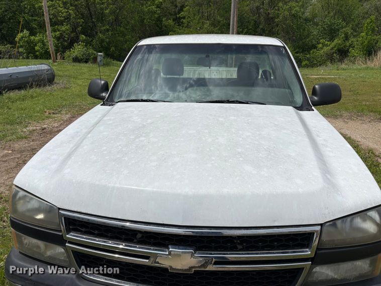 image for item FG0188 2006 Chevrolet Silverado 1500 pickup truck