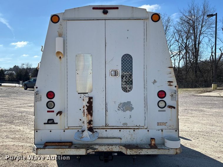 image for item FG0189 2008 Chevrolet Silverado 2500 utility bed pickup truck