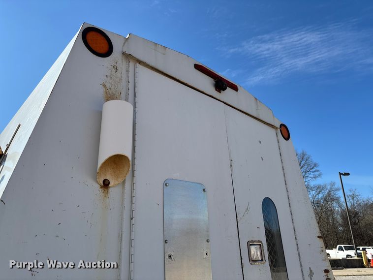 image for item FG0189 2008 Chevrolet Silverado 2500 utility bed pickup truck