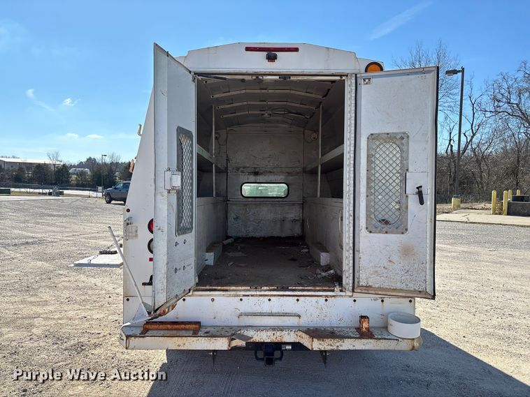 image for item FG0189 2008 Chevrolet Silverado 2500 utility bed pickup truck