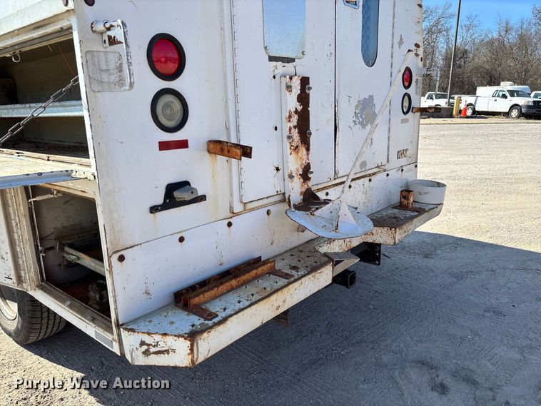 image for item FG0189 2008 Chevrolet Silverado 2500 utility bed pickup truck