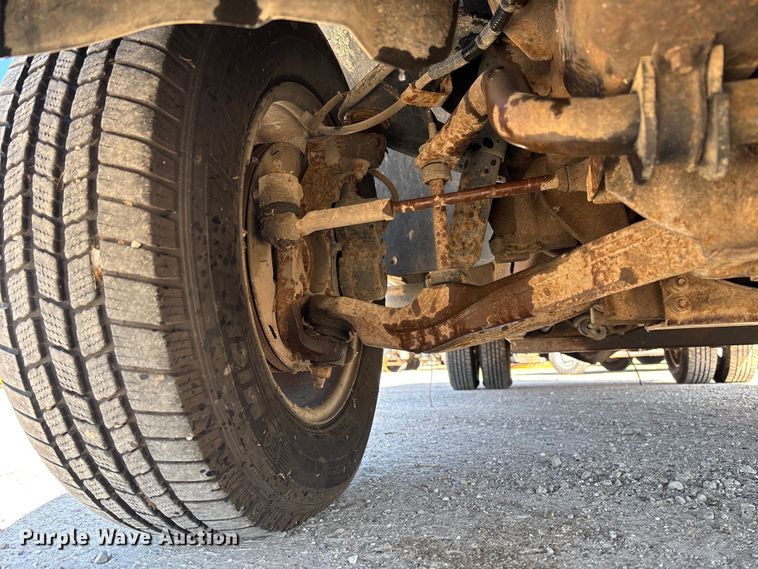 image for item FG0189 2008 Chevrolet Silverado 2500 utility bed pickup truck