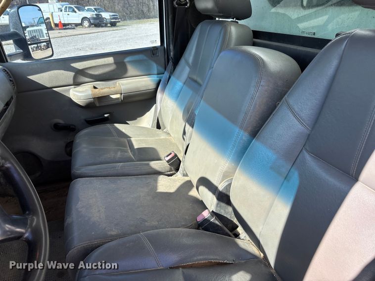 image for item FG0189 2008 Chevrolet Silverado 2500 utility bed pickup truck