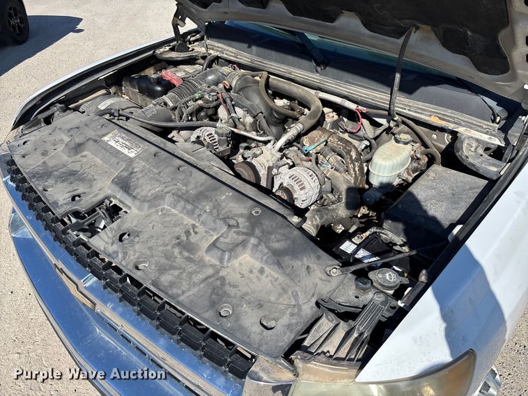 image for item FG0189 2008 Chevrolet Silverado 2500 utility bed pickup truck