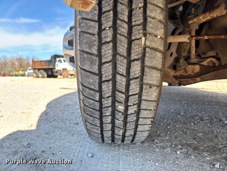 image for item FG0189 2008 Chevrolet Silverado 2500 utility bed pickup truck