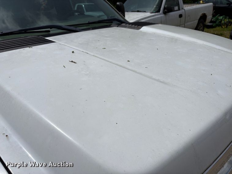 image for item FG0189 2008 Chevrolet Silverado 2500 utility bed pickup truck