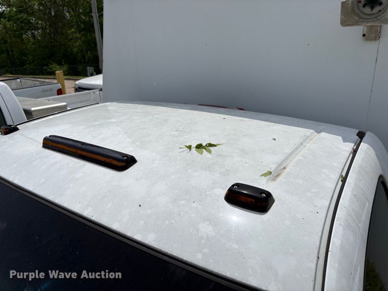 image for item FG0189 2008 Chevrolet Silverado 2500 utility bed pickup truck