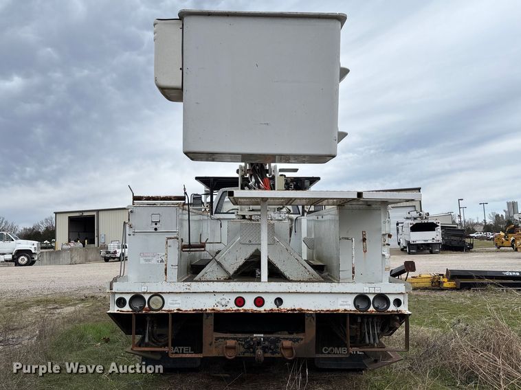 image for item FG0191 2002 Chevrolet C7 bucket truck