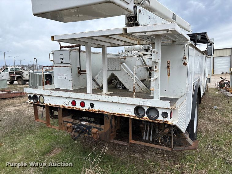image for item FG0191 2002 Chevrolet C7 bucket truck