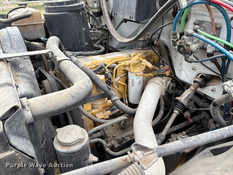 image for item FG0191 2002 Chevrolet C7 bucket truck