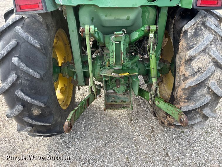 image for item FG0206 John Deere 970 MFWD tractor