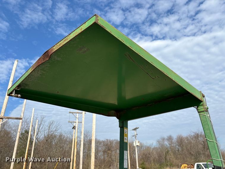 image for item FG0206 John Deere 970 MFWD tractor