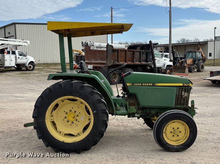 image for item FG0207 John Deere 970 tractor