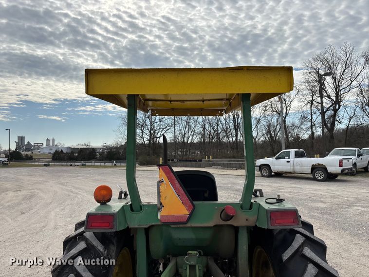 image for item FG0207 John Deere 970 tractor